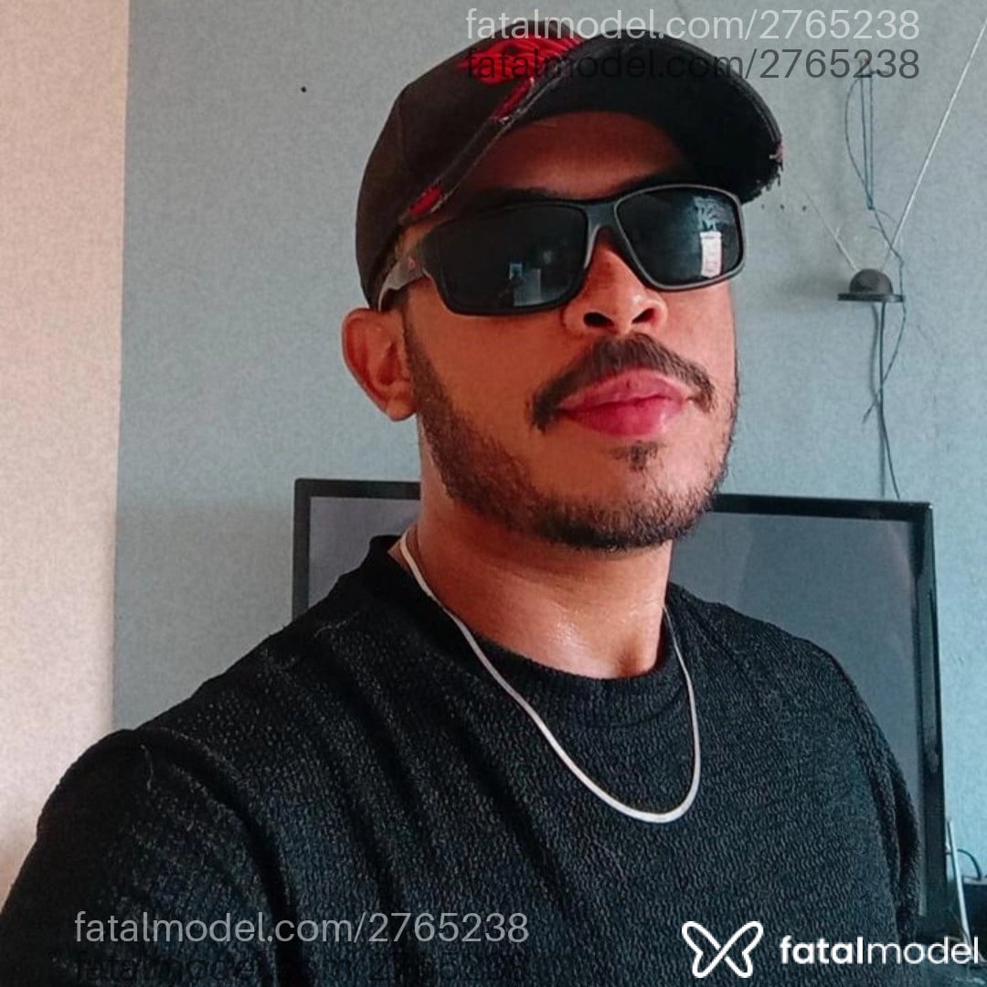 Acompanhante homem com cabelo castanho de olhos castanhos em Petrolina Acompanhante homem com cabelo castanho de olhos castanhos em Petrolina - Silva