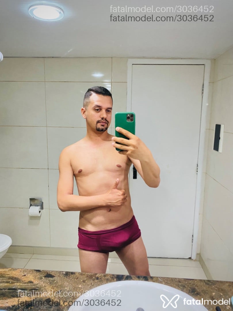 Acompanhante homem com cabelo castanho de olhos castanhos - Lucas Matheus Acompanhante homem com cabelo castanho de olhos castanhos - Lucas Matheus