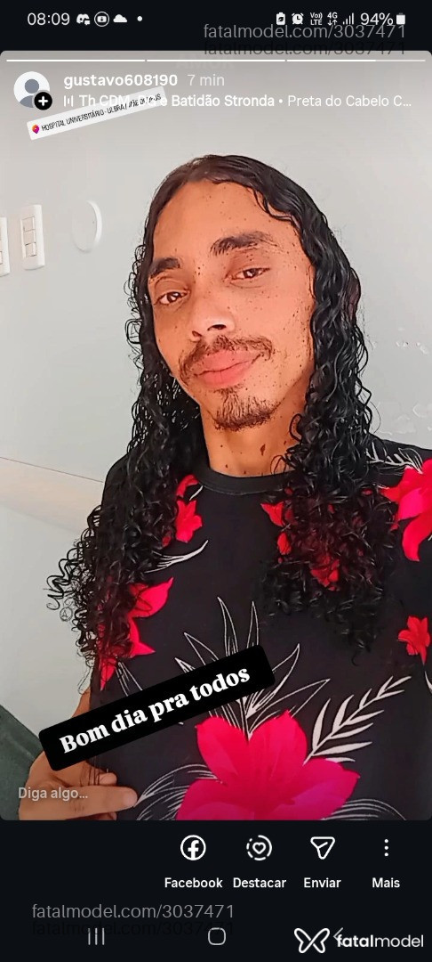 Acompanhante homem com cabelo castanho de olhos castanhos em Virtual - Gustavo Bbandeira