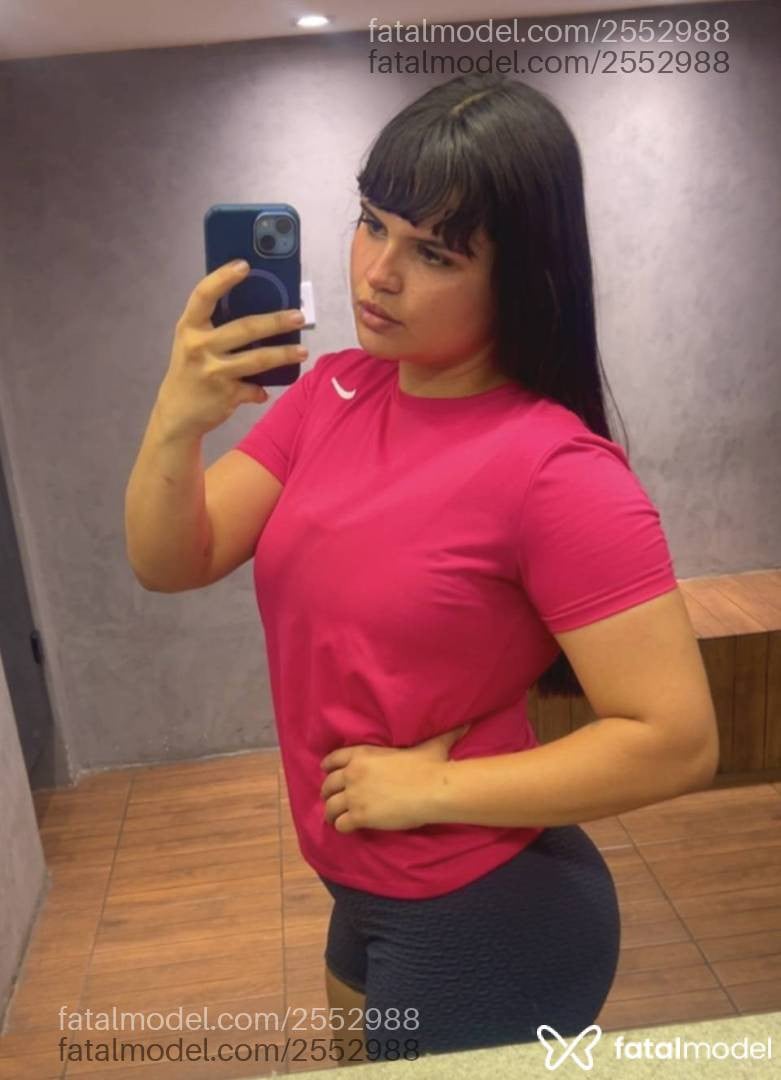 Acompanhante mulher ruiva (o) de olhos castanhos - Sophia Maserati