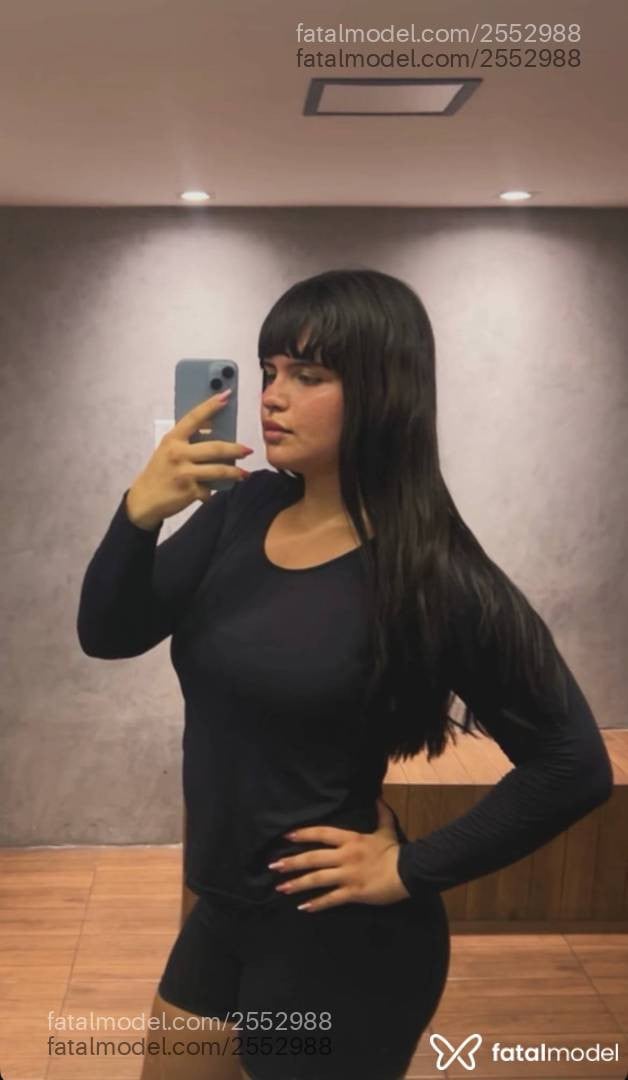 Acompanhante mulher ruiva (o) de olhos castanhos - Sophia Maserati
