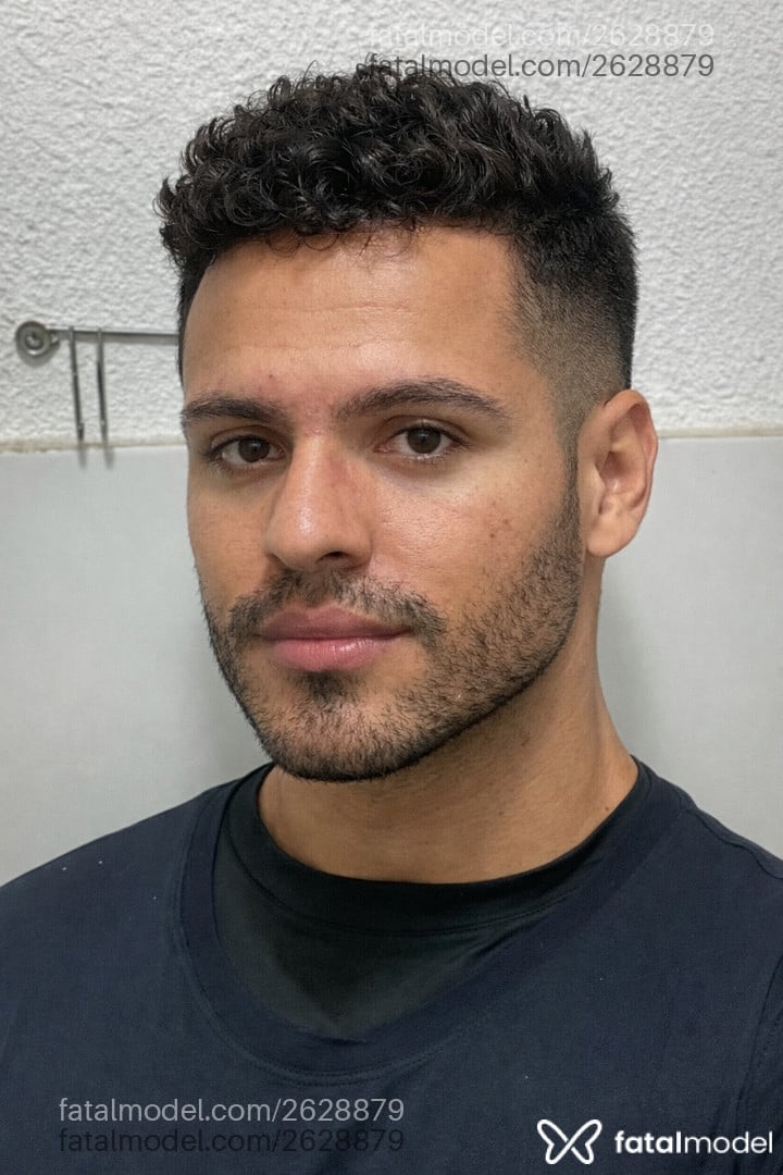 Acompanhante homem morena (o) de olhos castanhos em Belo Horizonte - Henrique Maia