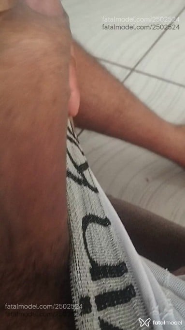 Acompanhante homem com cabelo castanho de olhos castanhos em Confresa Acompanhante homem com cabelo castanho de olhos castanhos em Confresa - Jogo