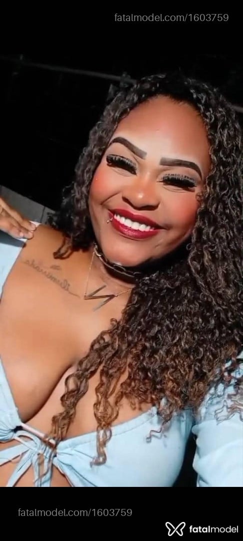 Acompanhante mulher com cabelo castanho de olhos castanhos em Campinas - Amanda Victoria