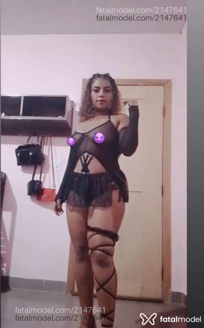 Acompanhante mulher com cabelo castanho de olhos castanhos em Juína - Kalita