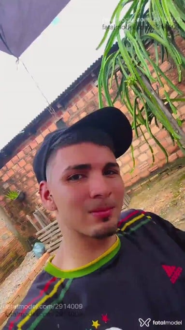 Acompanhante homem morena (o) de olhos castanhos - Sandro