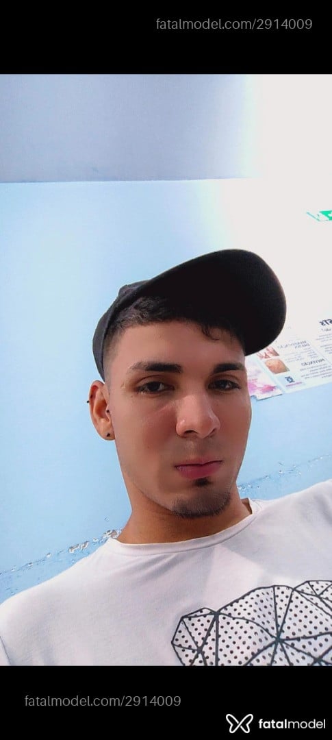 Acompanhante homem morena (o) de olhos castanhos - Sandro