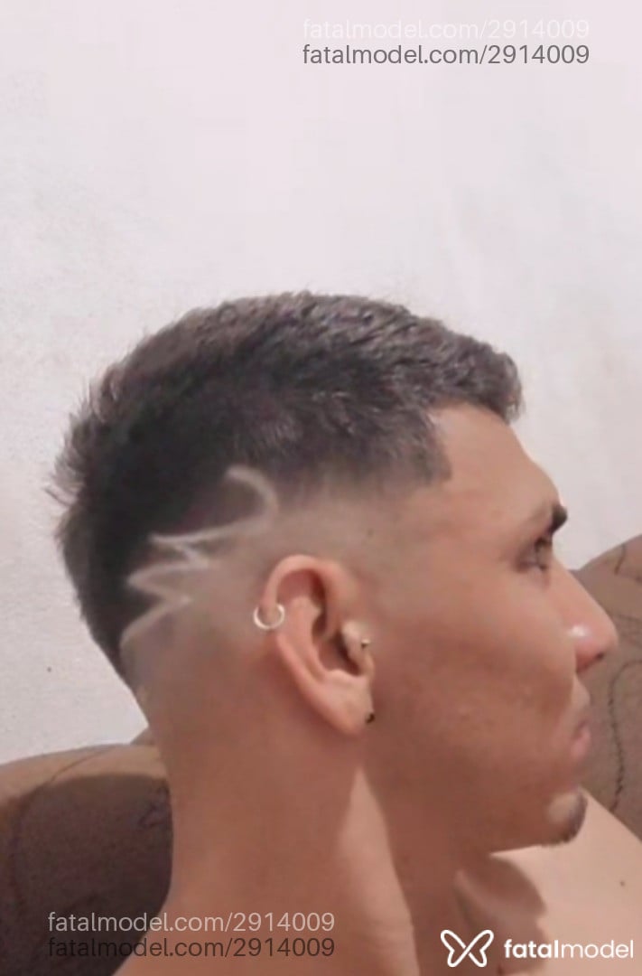 Acompanhante homem morena (o) de olhos castanhos - Sandro