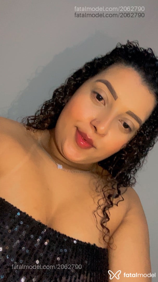 Acompanhante mulher morena (o) de olhos pretos - Anny