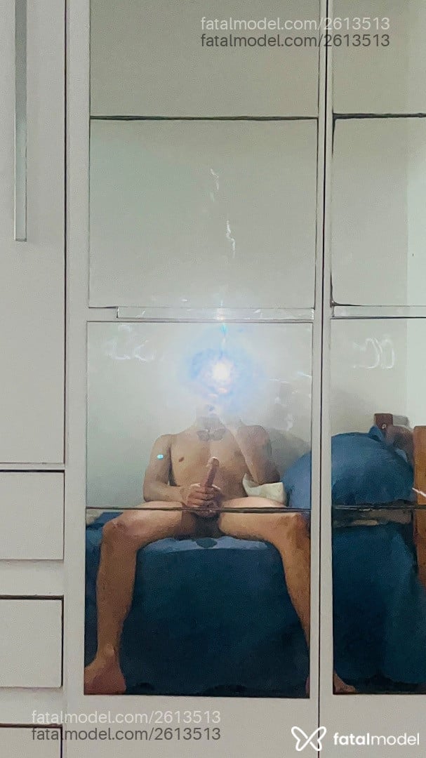 Acompanhante homem com cabelo castanho de olhos pretos - Ruan Lucas Acompanhante homem com cabelo castanho de olhos pretos - Ruan Lucas