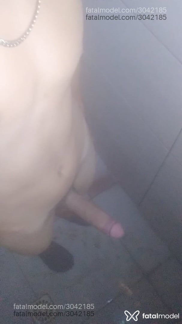 Acompanhante homem morena (o) de olhos pretos em Matinhos Acompanhante homem morena (o) de olhos pretos em Matinhos - Jhuu Picona