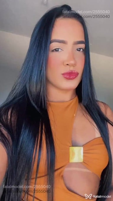 Acompanhante mulher morena (o) de olhos pretos - Manuh Alves Acompanhante mulher morena (o) de olhos pretos - Manuh Alves