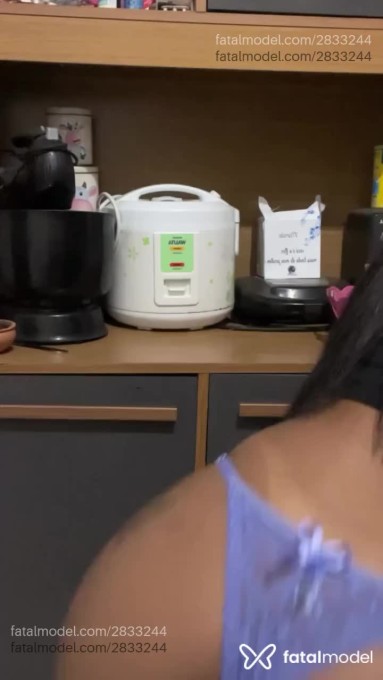 Acompanhante mulher com cabelo castanho de olhos castanhos em Belo Horizonte - Anee Teixeira