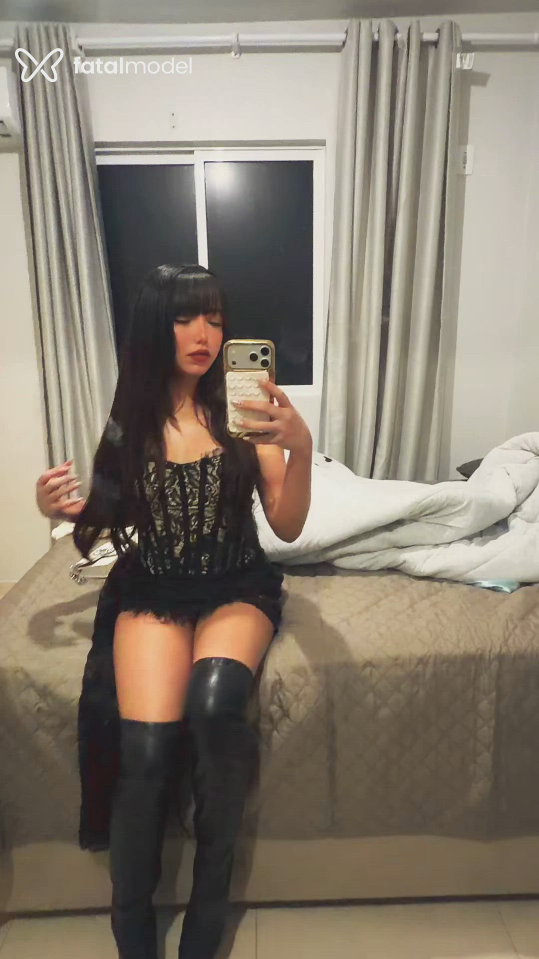 Acompanhante mulher morena (o) de olhos castanhos - Larissa