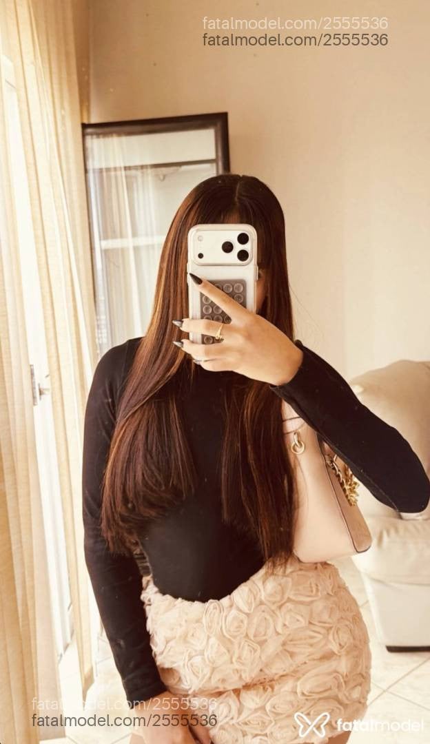 Acompanhante mulher morena (o) de olhos castanhos em Cascavel - Larissa