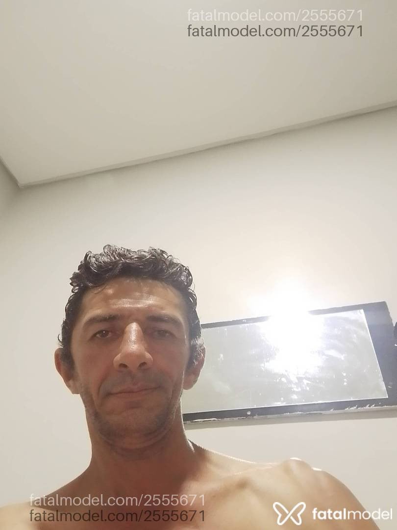 Acompanhante homem com cabelo castanho de olhos castanhos em Juazeiro do Norte Acompanhante homem com cabelo castanho de olhos castanhos em Juazeiro do Norte - Leandro