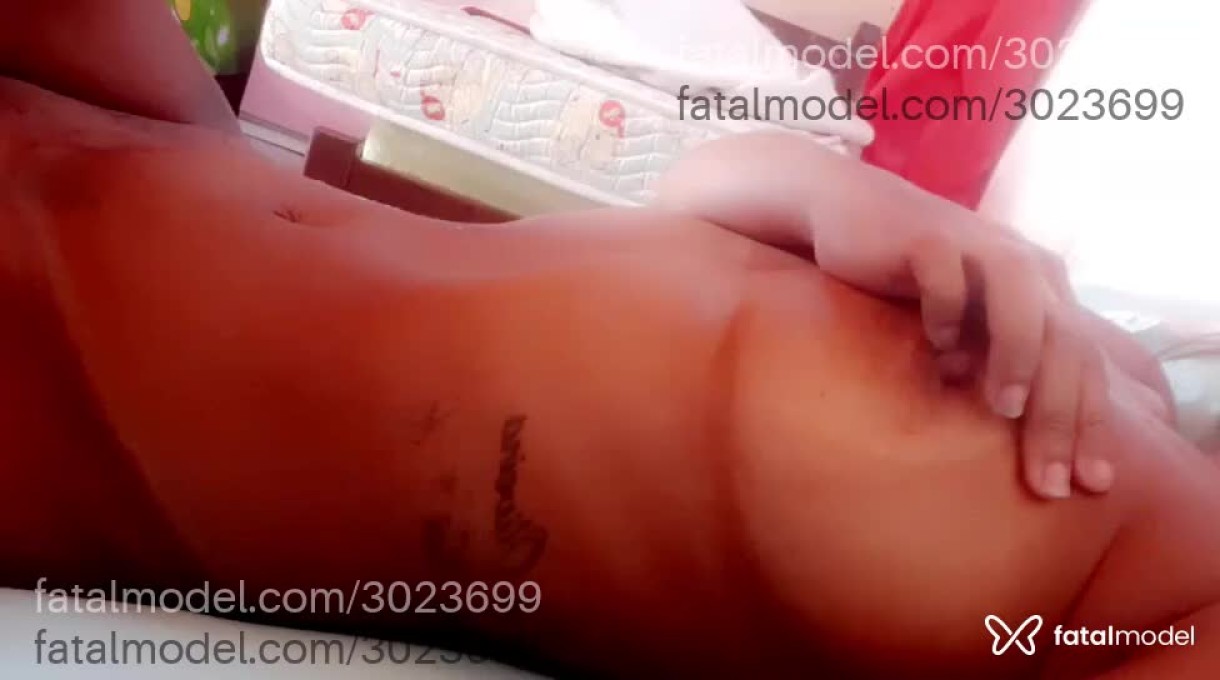 Acompanhante mulher com cabelo castanho de olhos castanhos em Ribeirão das Neves Acompanhante mulher com cabelo castanho de olhos castanhos em Ribeirão das Neves - Nalla