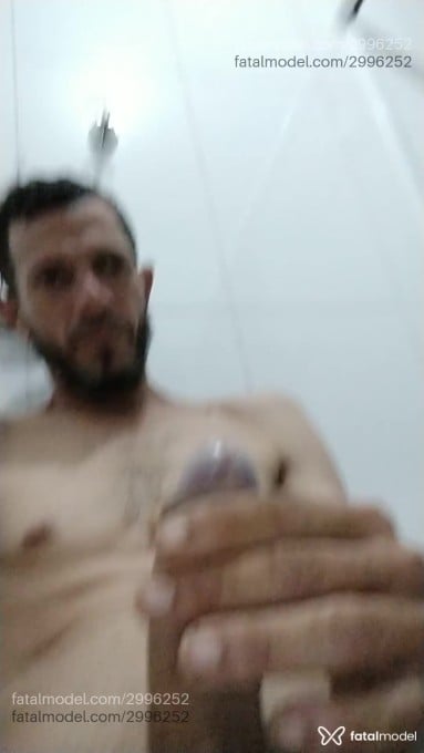 Acompanhante homem com cabelo castanho de olhos castanhos em Saudades Acompanhante homem com cabelo castanho de olhos castanhos em Saudades - Venezolano