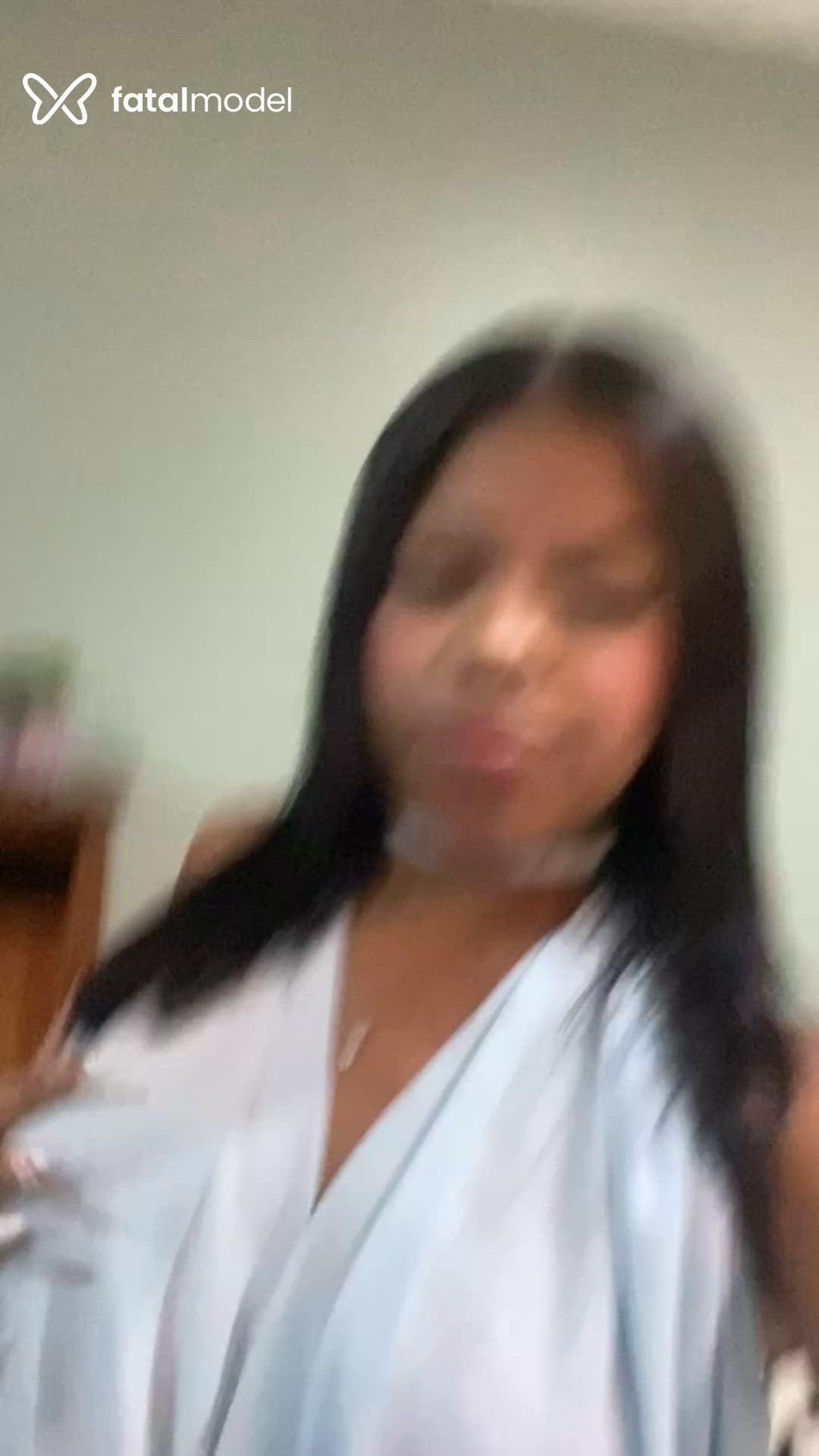 Acompanhante mulher com cabelo castanho de olhos pretos - Fernanda Oliveira