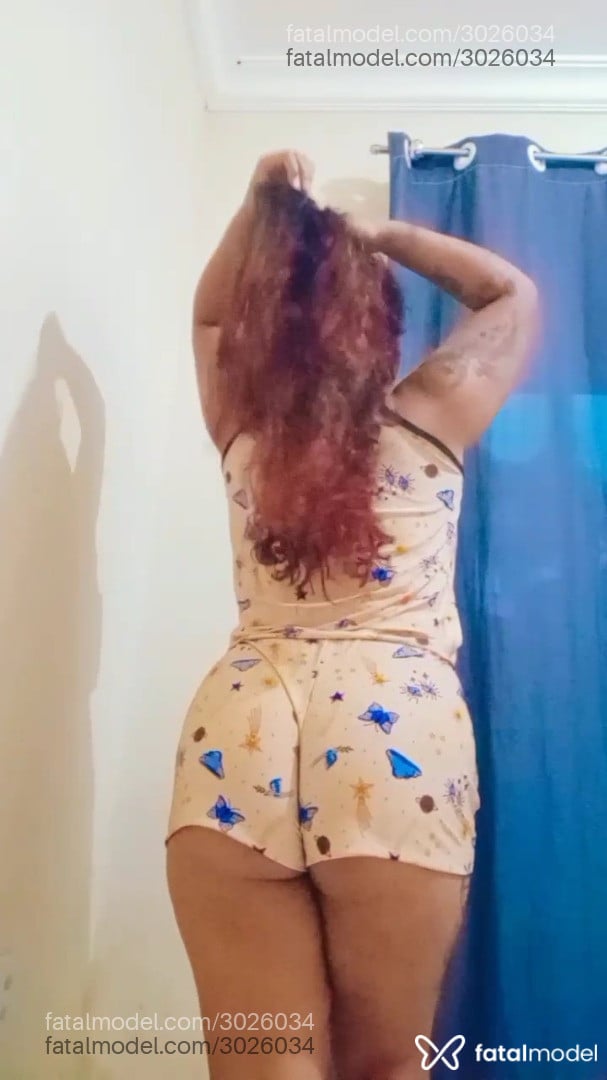Acompanhante mulher morena (o) de olhos castanhos em Itapema - Valery