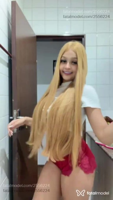 Acompanhante mulher loira (o) de olhos verdes em Belo Horizonte - Gabi Karr