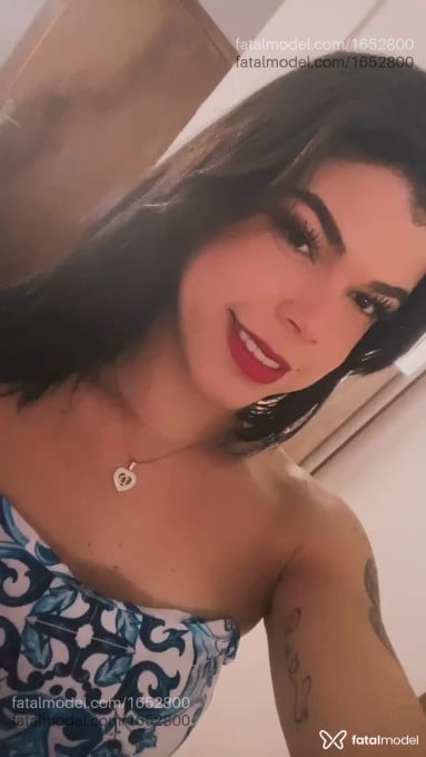 Acompanhante mulher trans morena (o) de olhos pretos em Água Boa - Dhanyella