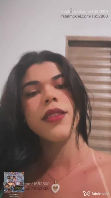 Acompanhante mulher trans morena (o) de olhos pretos em Água Boa - Dhanyella