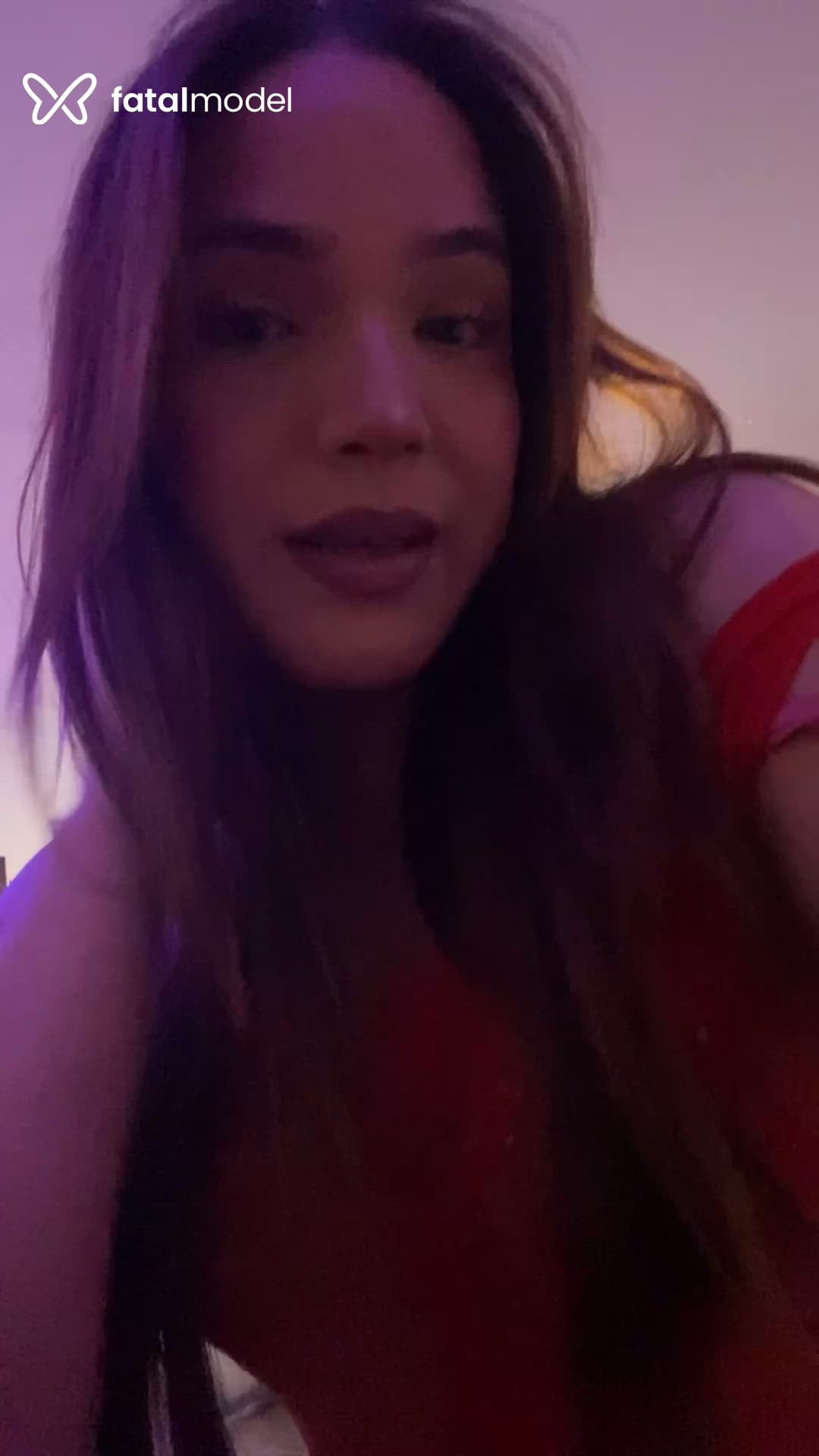 Acompanhante mulher trans com cabelo castanho de olhos castanhos - Elloah Colin Acompanhante mulher trans com cabelo castanho de olhos castanhos - Elloah Colin