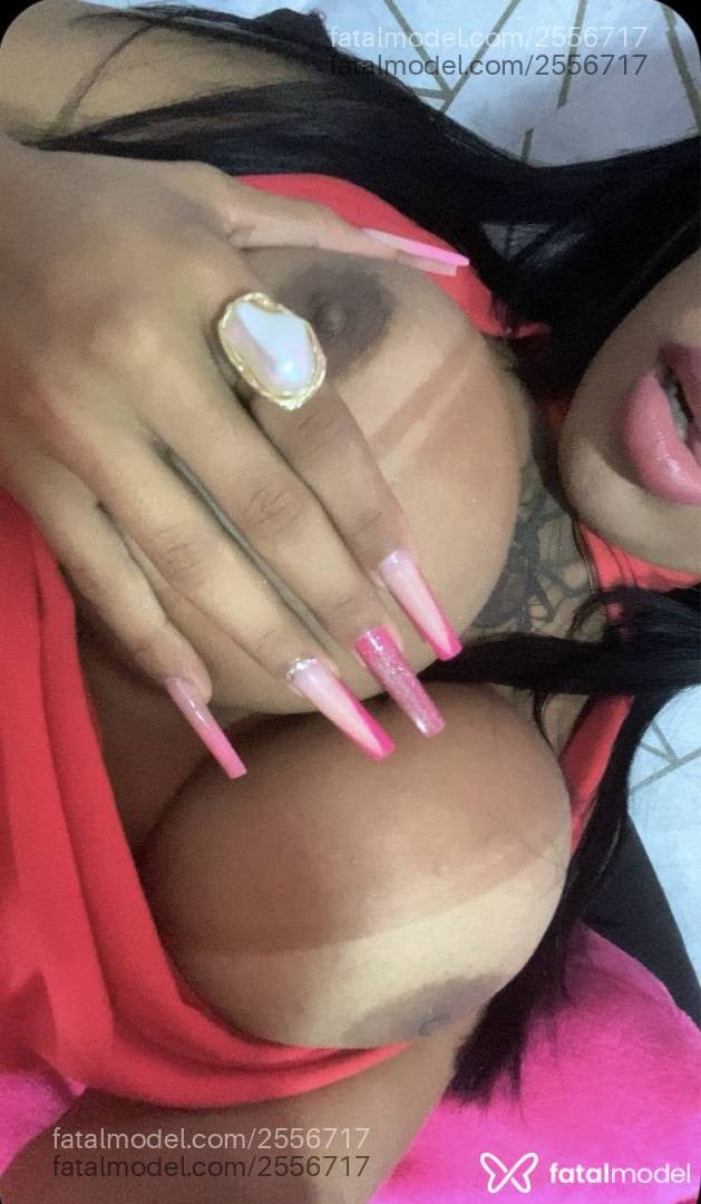 Acompanhante mulher trans morena (o) de olhos pretos - Sofilin