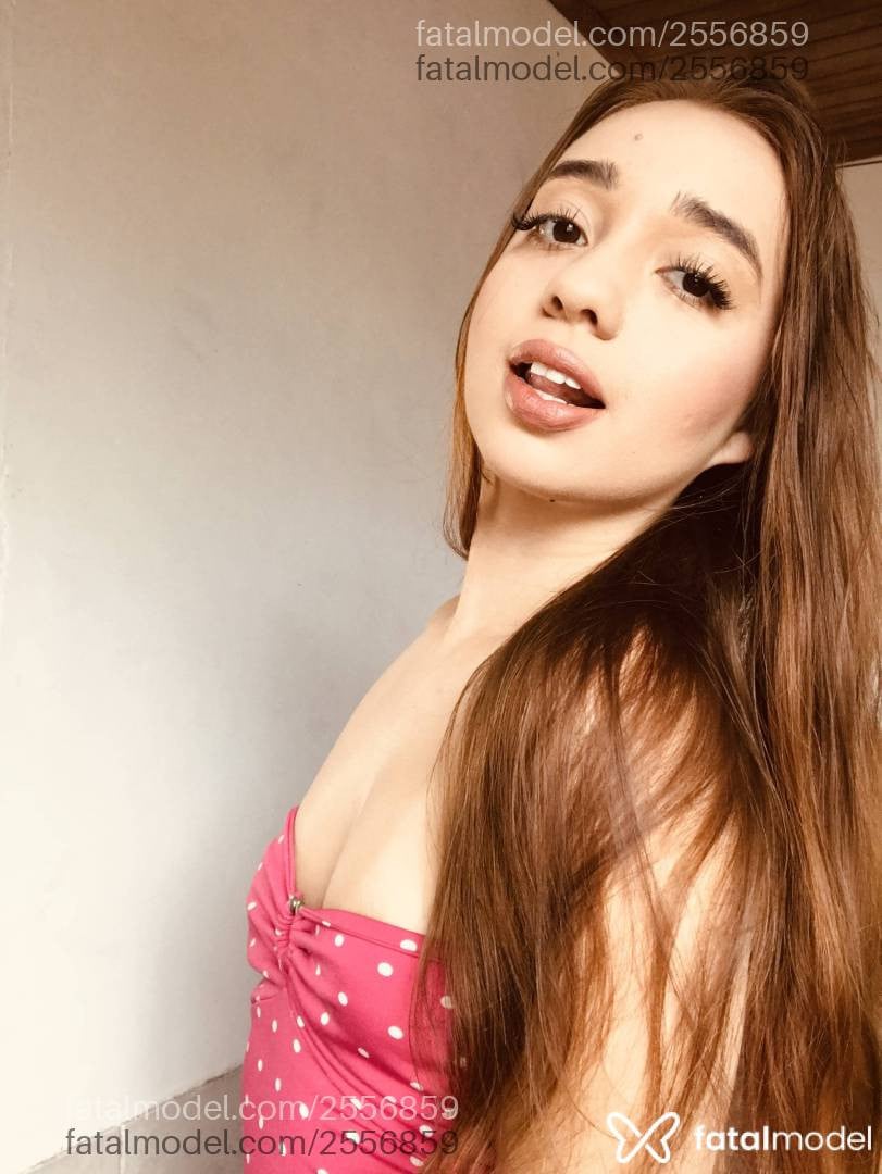 Acompanhante mulher com cabelo castanho de olhos castanhos em Juiz de Fora - Sophie Albuquerque
