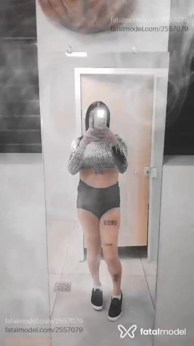 Acompanhante mulher trans com cabelo castanho de olhos castanhos em Itajaí - Safira Gabrielly