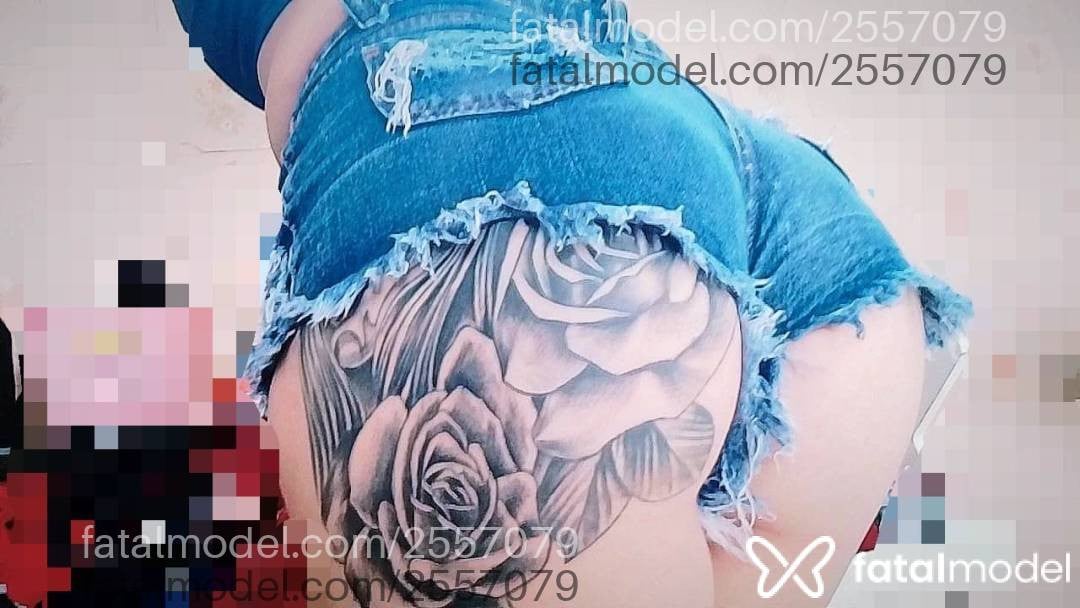 Acompanhante mulher trans com cabelo castanho de olhos castanhos - Safira Gabrielly