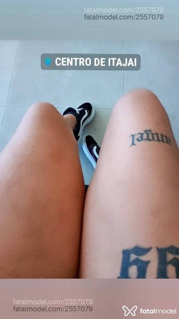 Acompanhante mulher trans com cabelo castanho de olhos castanhos - Safira Gabrielly
