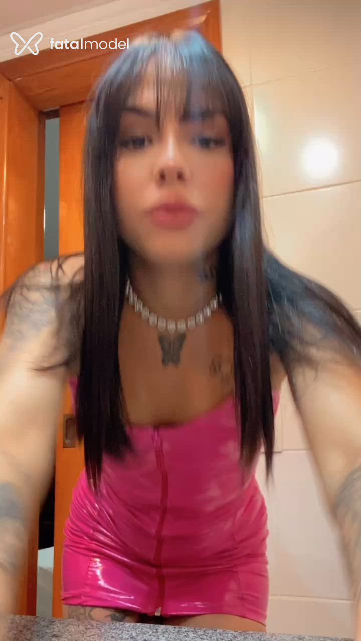 Acompanhante mulher morena (o) de olhos pretos - Luísa