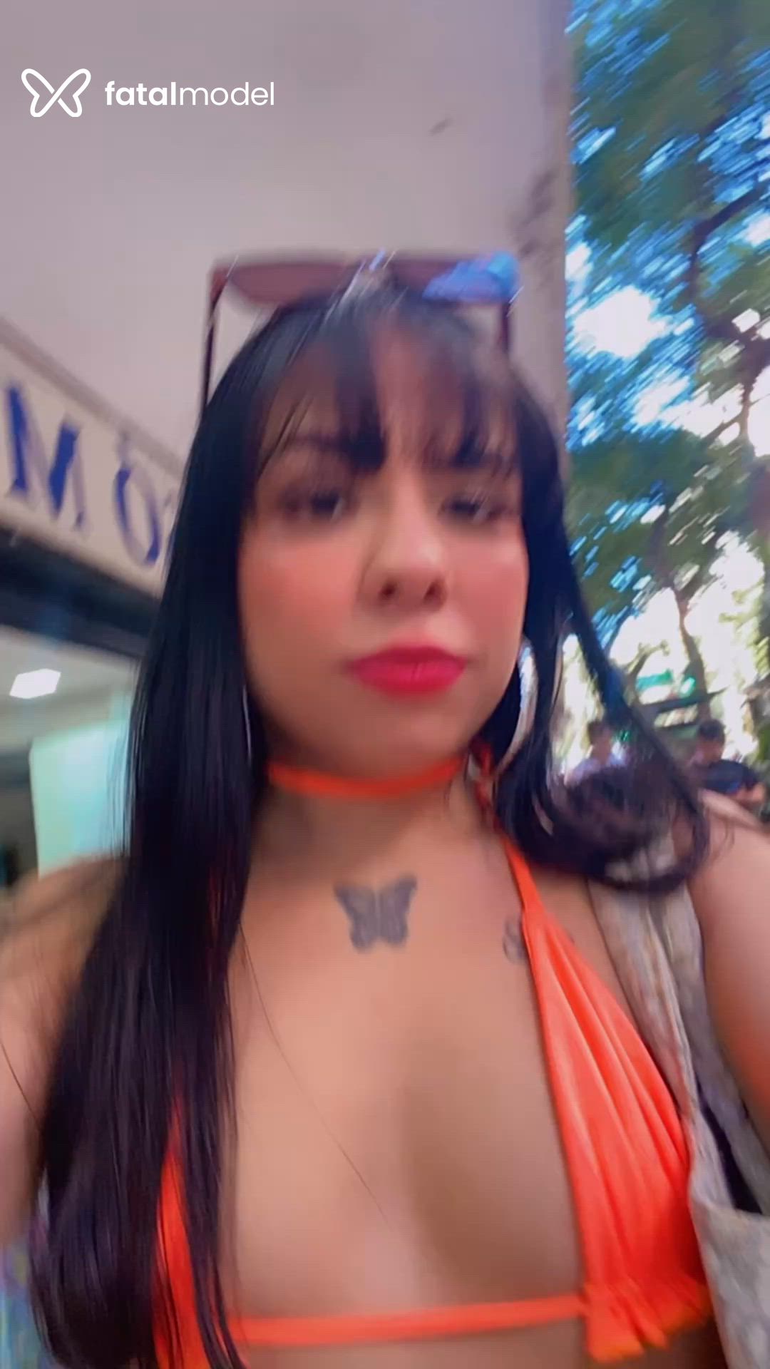 Acompanhante mulher morena (o) de olhos pretos - Luísa