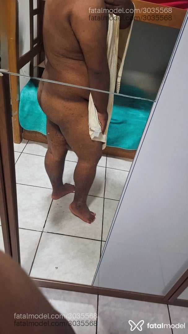 Acompanhante homem morena (o) de olhos castanhos em Dourados - Vicky