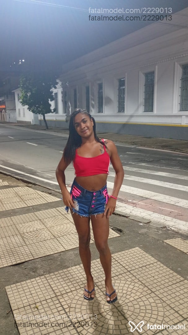 Acompanhante mulher trans morena (o) de olhos pretos em Rio de Janeiro - Victoria