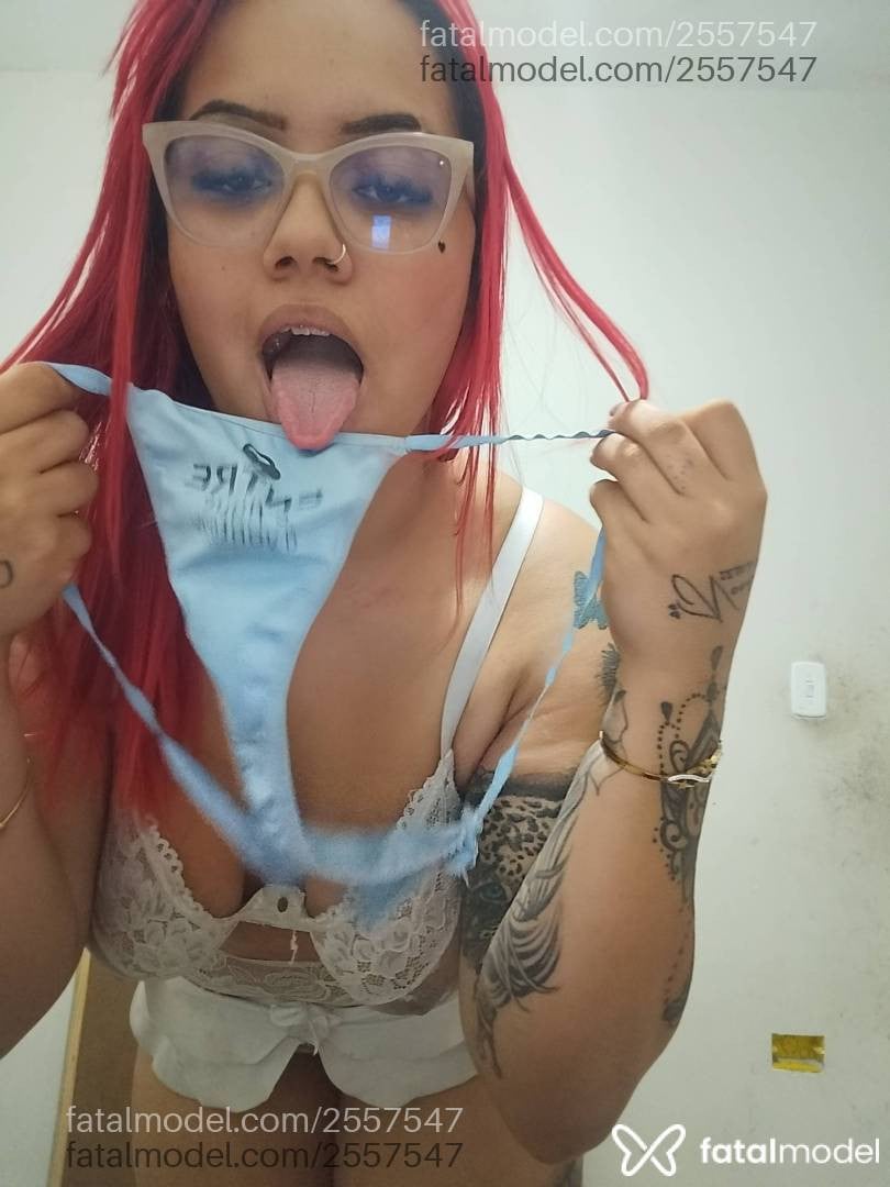 Acompanhante mulher ruiva (o) de olhos mel - Tayná