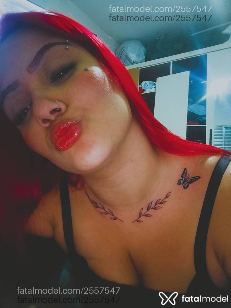Acompanhante mulher ruiva (o) de olhos mel - Tayná