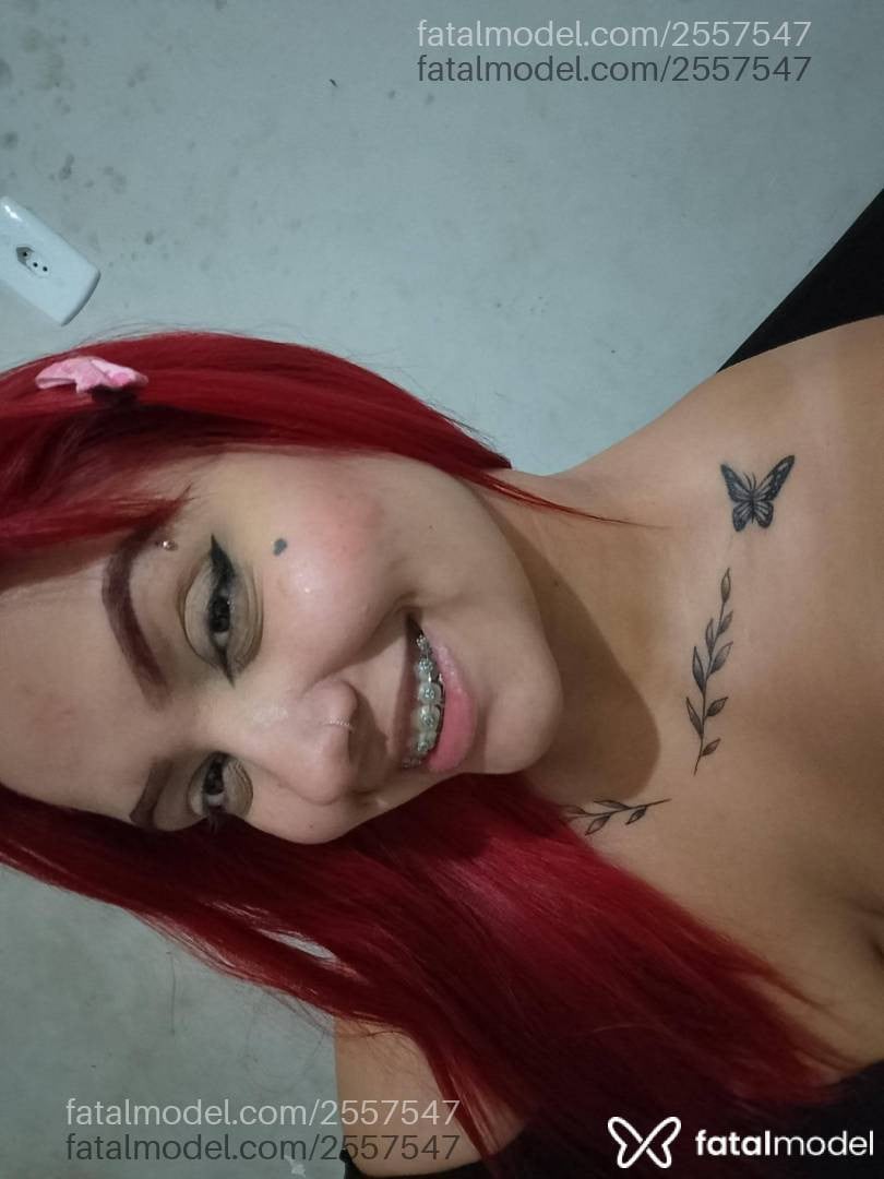 Acompanhante mulher ruiva (o) de olhos mel - Tayná