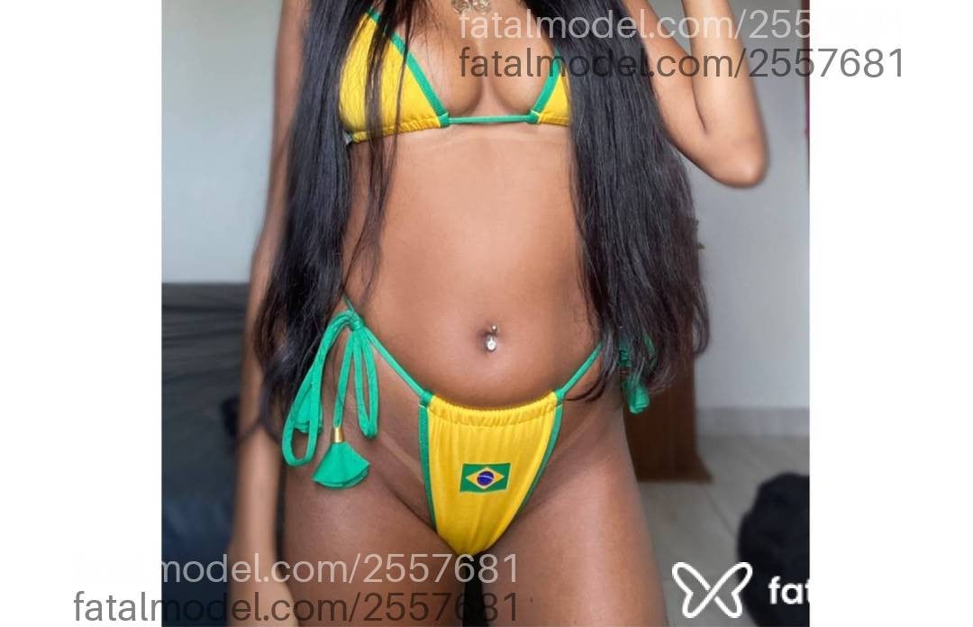 Acompanhante mulher morena (o) de olhos pretos - Safira Maya