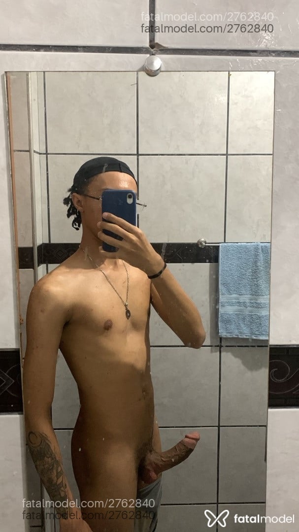 Acompanhante homem morena (o) de olhos castanhos em Volta Redonda - Benny