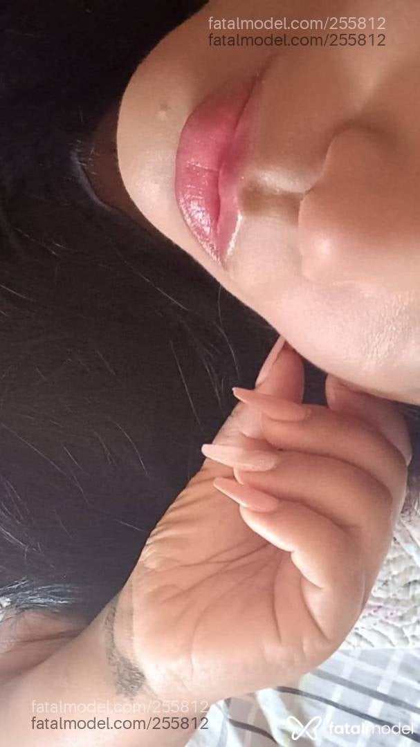 Acompanhante mulher morena (o) de olhos castanhos - Gaby nunes