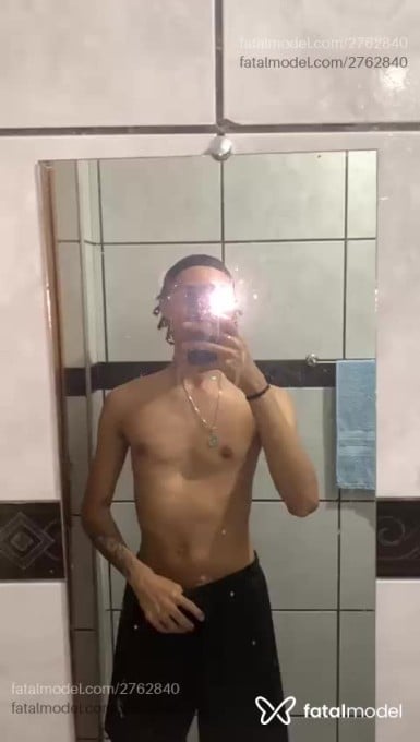Acompanhante homem morena (o) de olhos castanhos em Volta Redonda - Benny