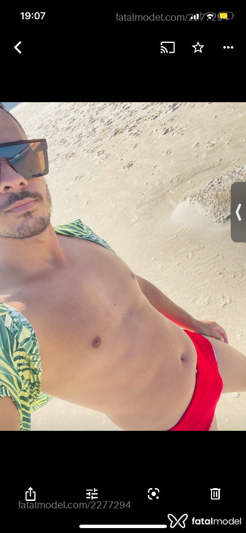 Acompanhante homem morena (o) de olhos pretos - Miranda
