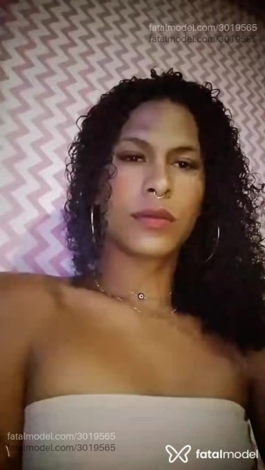 Acompanhante mulher trans morena (o) de olhos castanhos - Isis Barb Acompanhante mulher trans morena (o) de olhos castanhos - Isis Barb