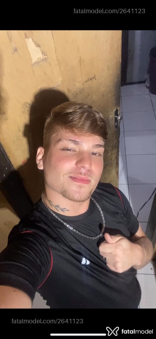 Acompanhante homem loira (o) de olhos castanhos em Fortaleza - Danbryan