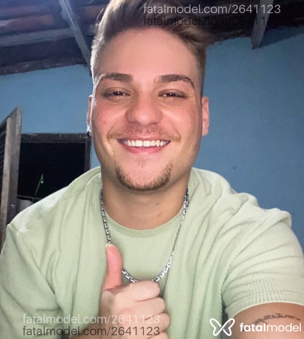 Acompanhante homem loira (o) de olhos castanhos em Fortaleza - Danbryan