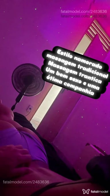 Acompanhante homem com cabelo castanho de olhos mel - Alemão