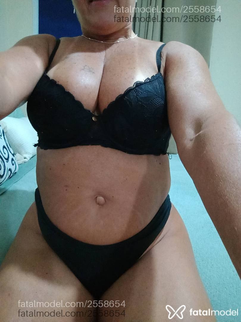 Acompanhante mulher morena (o) de olhos castanhos - Loba Sol